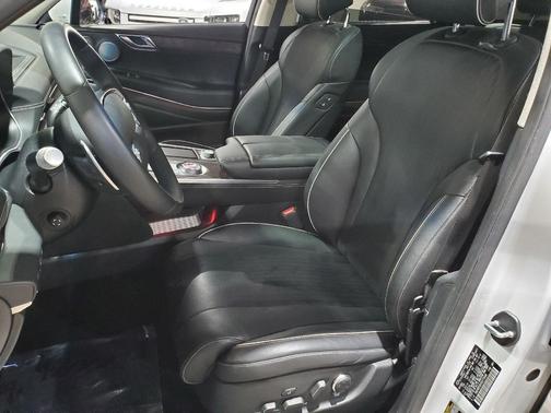 2022 Genesis GV80 2.5T