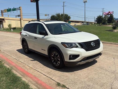 2019 Nissan Pathfinder SL