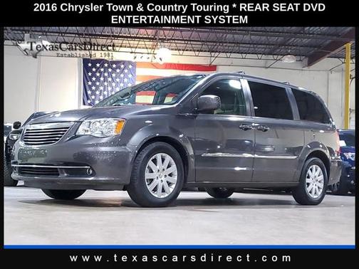 2016 Chrysler Town & Country Touring