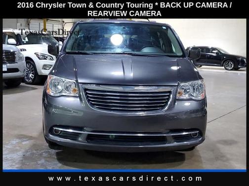 2016 Chrysler Town & Country Touring