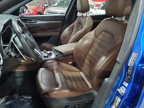 2019 Alfa Romeo Stelvio Ti Sport