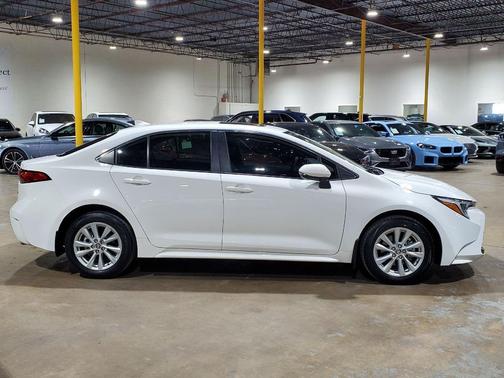 2023 Toyota Corolla Hybrid SE Infrared