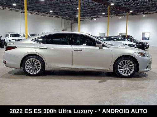 2022 Lexus ES 300h Ultra Luxury