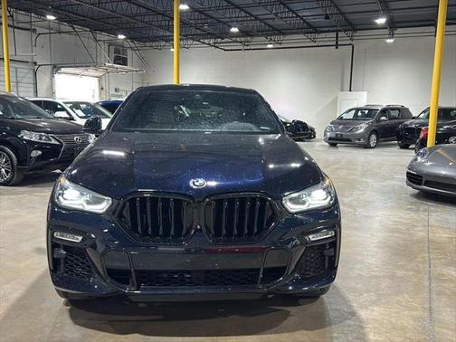 2021 BMW X6 M50i