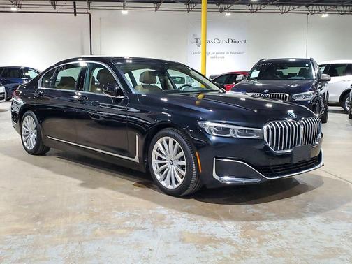 2022 BMW 740 i