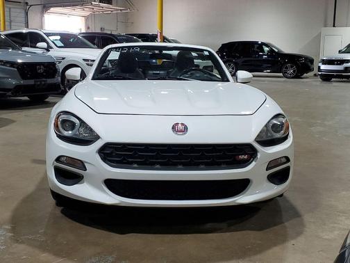 2018 FIAT 124 Spider Base