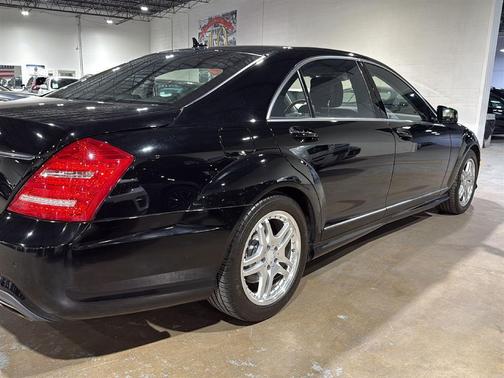 2011 Mercedes-Benz S-Class S 550