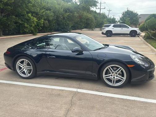 2018 Porsche 911 Carrera