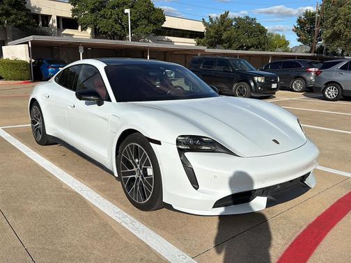 2020 Porsche Taycan Turbo