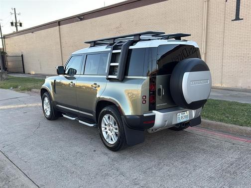 2024 Land Rover Defender 110 P400 S