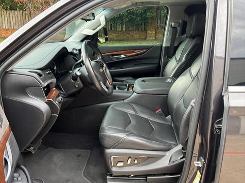 2018 Cadillac Escalade ESV Luxury