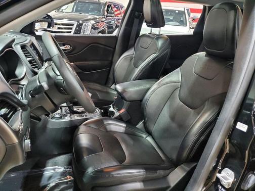 2022 Jeep Cherokee Latitude Lux