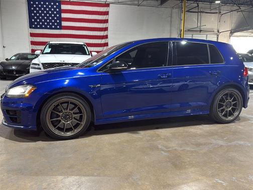 2017 Volkswagen Golf R 2.0T DSG