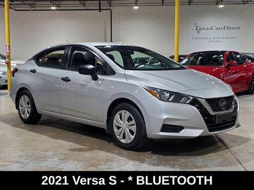 Brilliant Silver Metallic 2021 Nissan Versa 1.6 S