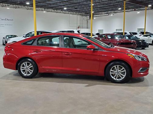 2017 Hyundai SONATA SE