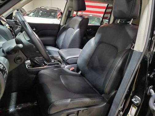 2022 INFINITI QX80 Luxe