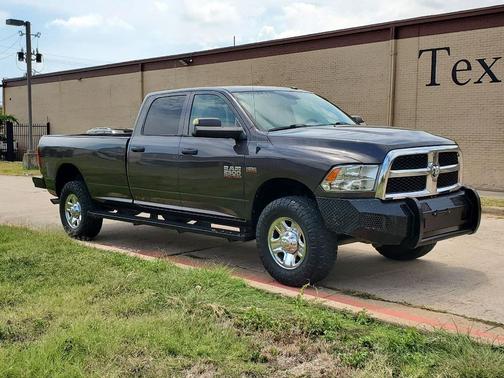 2018 RAM 2500 Tradesman Crew Cab 4x4 8' Box