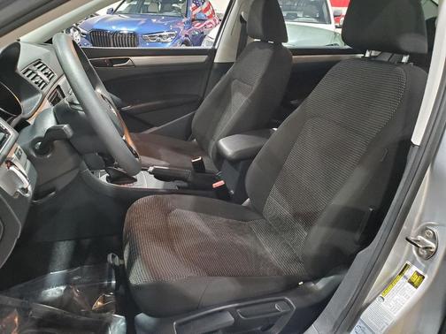 2017 Volkswagen Passat 1.8T S
