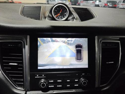 2017 Porsche Macan Base