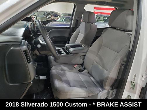 Summit White 2018 Chevrolet Silverado 1500 Custom