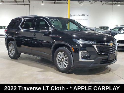Mosaic Black Metallic 2022 Chevrolet Traverse LT Cloth