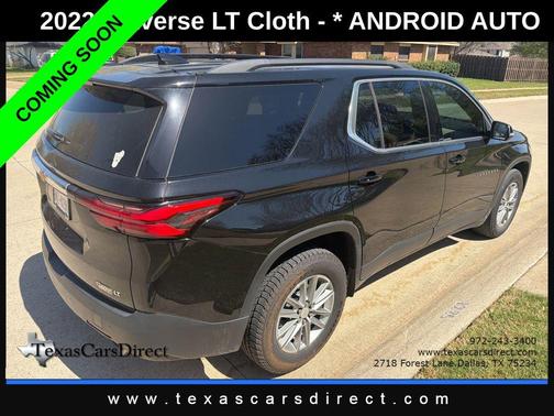 Mosaic Black Metallic 2022 Chevrolet Traverse LT Cloth