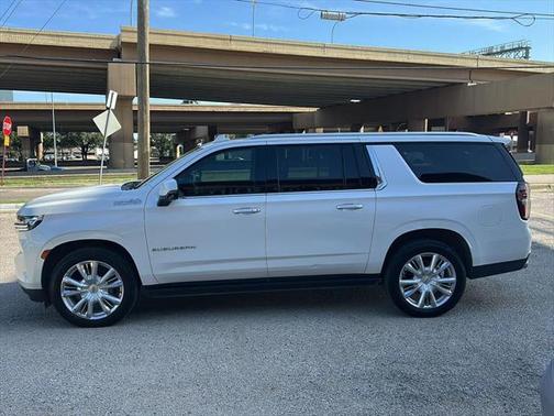 2021 Chevrolet Suburban 2WD High Country