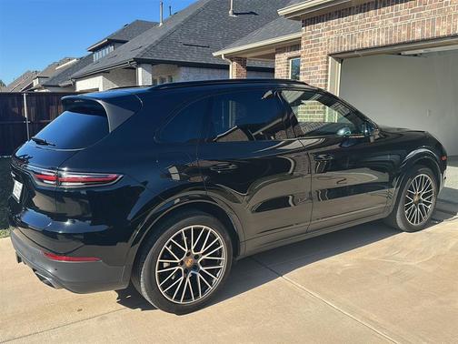 2023 Porsche Cayenne Cayenne