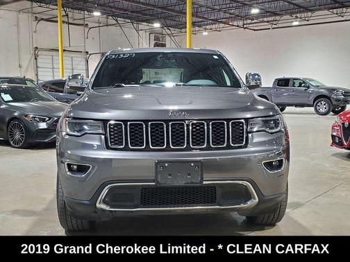 Granite Crystal Metallic Clearcoat 2019 Jeep Grand Cherokee Limited