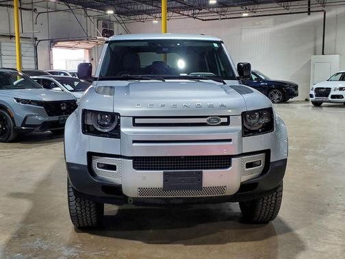 2024 Land Rover Defender 110 P400 S