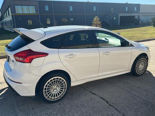 2017 Ford Focus RS Base