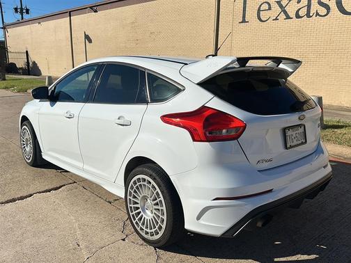 2017 Ford Focus RS Base