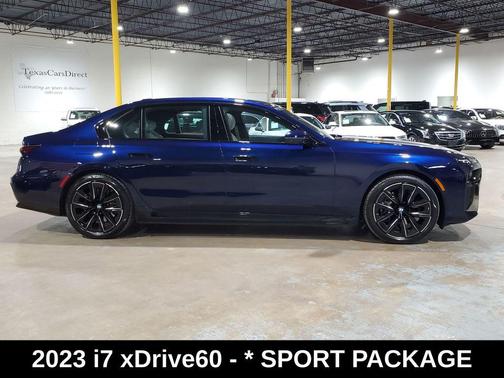 Tanzanite Blue II Metallic 2023 BMW i7 xDrive60