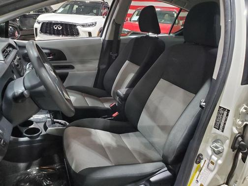 2013 Toyota Prius c Two