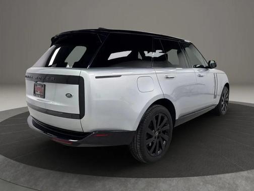 Silver 2023 Land Rover Range Rover P400 SE