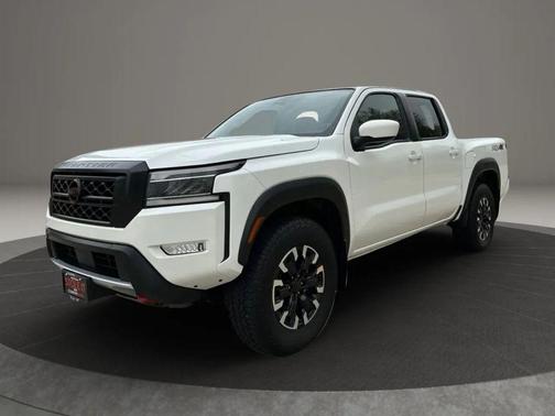 White 2024 Nissan Frontier PRO-4X