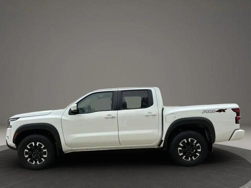White 2024 Nissan Frontier PRO-4X