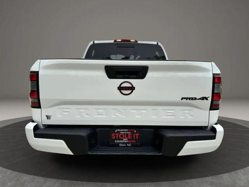 White 2024 Nissan Frontier PRO-4X