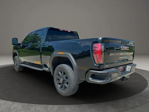 Black 2024 GMC Sierra 2500 AT4