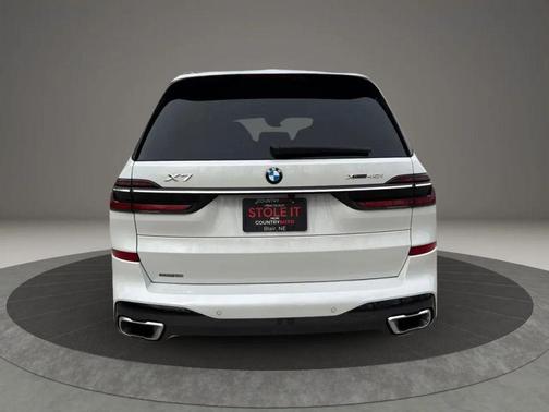 White 2023 BMW X7 xDrive40i