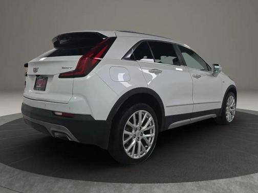 White 2019 Cadillac XT4 Sport