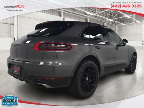 2018 Porsche Macan Sport Utility 4D
