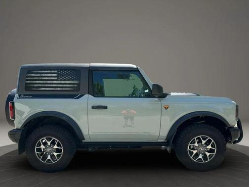 Gray 2023 Ford Bronco Badlands