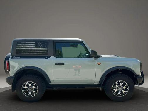 Gray 2023 Ford Bronco Badlands