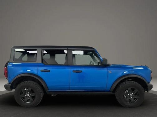 Blue 2024 Ford Bronco Black Diamond
