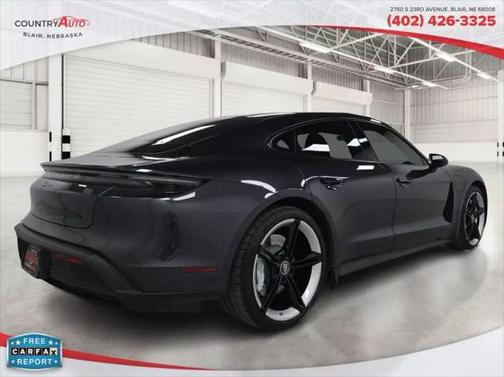 2022 Porsche Taycan Sedan 4D