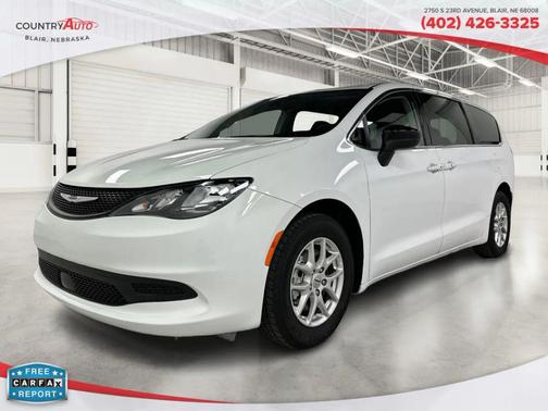 2024 Chrysler Voyager LX