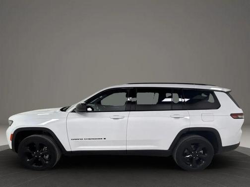 White 2023 Jeep Grand Cherokee L Altitude