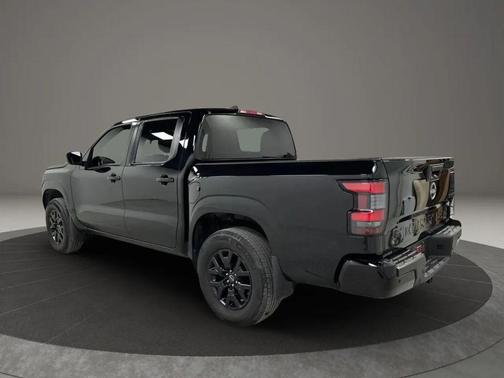 Black 2023 Nissan Frontier SV