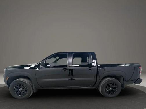 Black 2023 Nissan Frontier SV